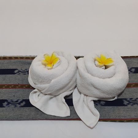 Bata Merah Homestay Banyuwangi  Eksteriør bilde