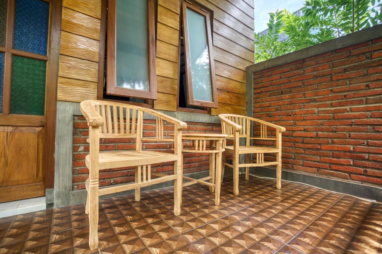 Bata Merah Homestay Banyuwangi  Eksteriør bilde