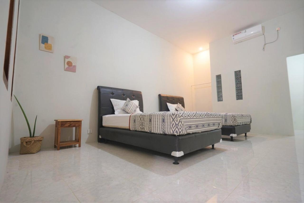 Bata Merah Homestay Banyuwangi  Eksteriør bilde