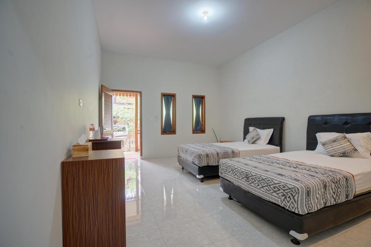 Bata Merah Homestay Banyuwangi  Eksteriør bilde