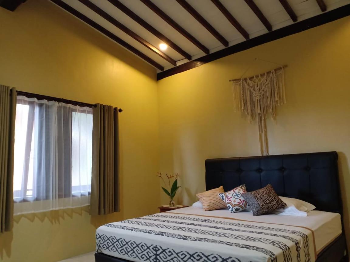 Bata Merah Homestay Banyuwangi  Eksteriør bilde