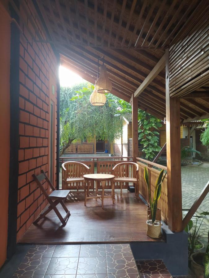 Bata Merah Homestay Banyuwangi  Eksteriør bilde